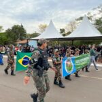 Desfile cívico-militar abre programação de aniversário de 77 anos de Amambai