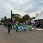 Desfile cívico-militar abre programação de aniversário de 77 anos de Amambai