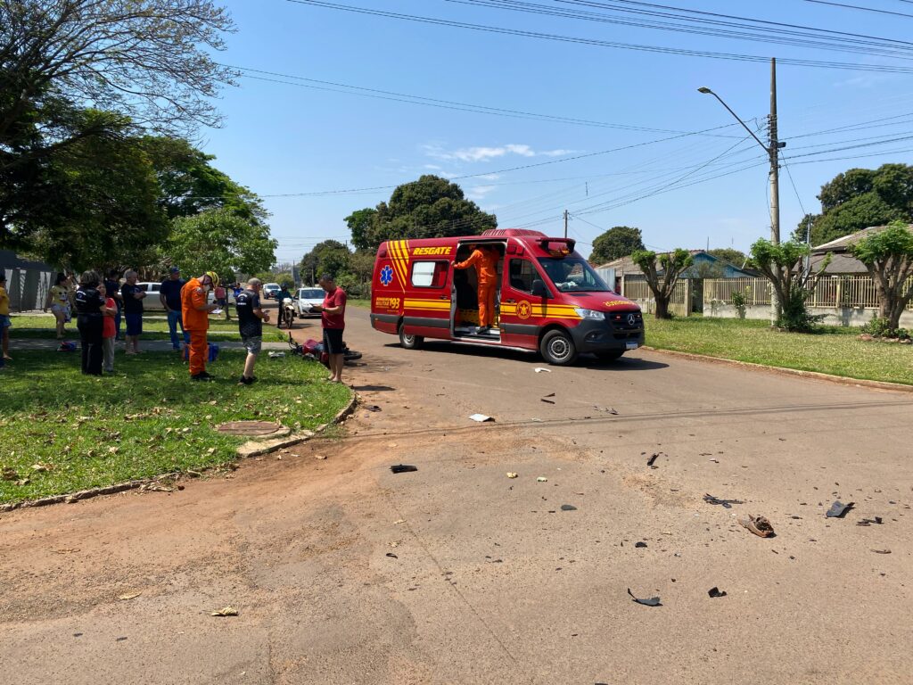 Bombeiros de Amambai atendem duas ocorrências de acidente no final de semana Bombeiros de Amambai atendem duas ocorrências de acidente no final de semana
