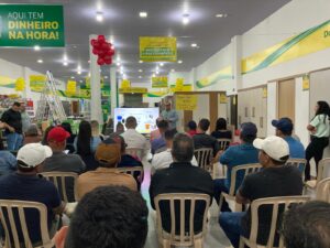 Do começo ao fim: a Quero Quero a serviço de quem constrói Do começo ao fim: a Quero Quero a serviço de quem constrói