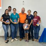 ACS e ACE recebem protetor solar durante palestra do Dezembro Laranja em Amambai ACS e ACE recebem protetor solar durante palestra do Dezembro Laranja em Amambai
