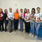 ACS e ACE recebem protetor solar durante palestra do Dezembro Laranja em Amambai ACS e ACE recebem protetor solar durante palestra do Dezembro Laranja em Amambai