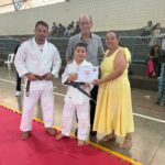 Prefeitura de Amambai realiza entrega de faixas a alunos do judô da Vila Cristina e da Aldeia Limão Verde