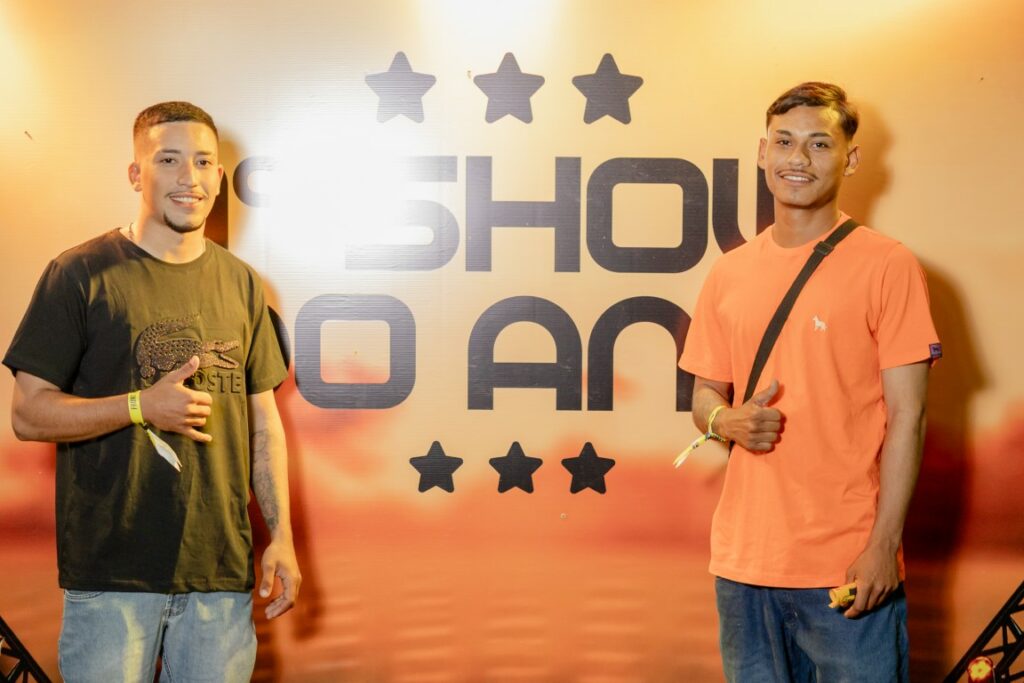 Show de Panda reúne cerca de 2,4 mil pessoas e movimenta Amambai no sábado (07)