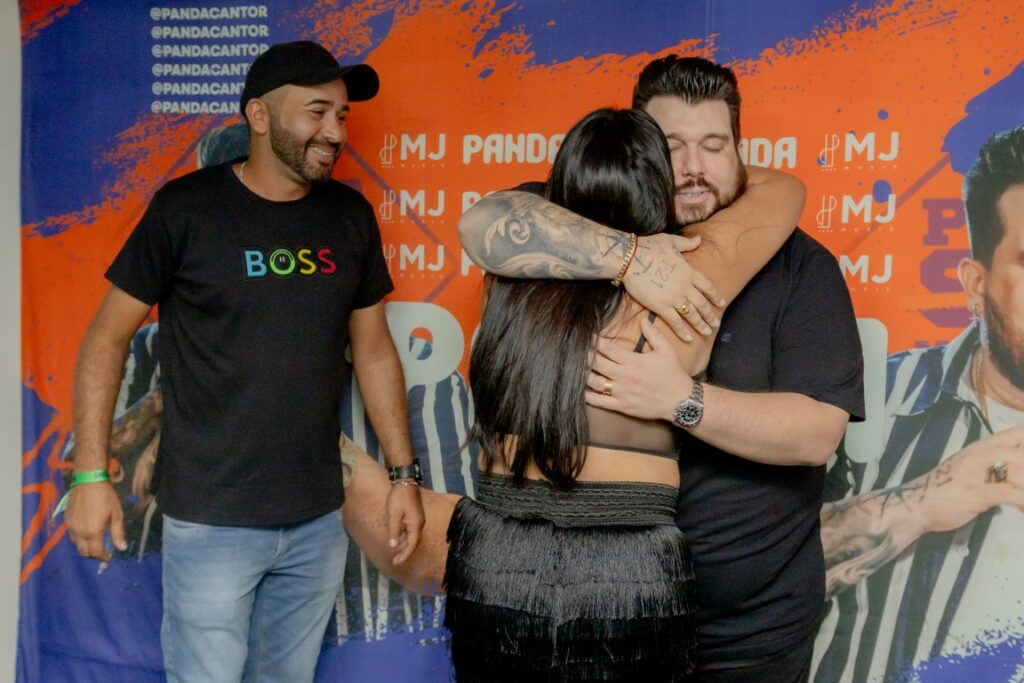 Show de Panda reúne cerca de 2,4 mil pessoas e movimenta Amambai no sábado (07)