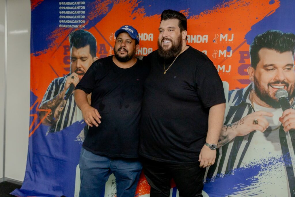 Show de Panda reúne cerca de 2,4 mil pessoas e movimenta Amambai no sábado (07)