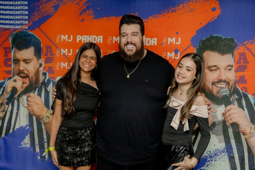 Show de Panda reúne cerca de 2,4 mil pessoas e movimenta Amambai no sábado (07)