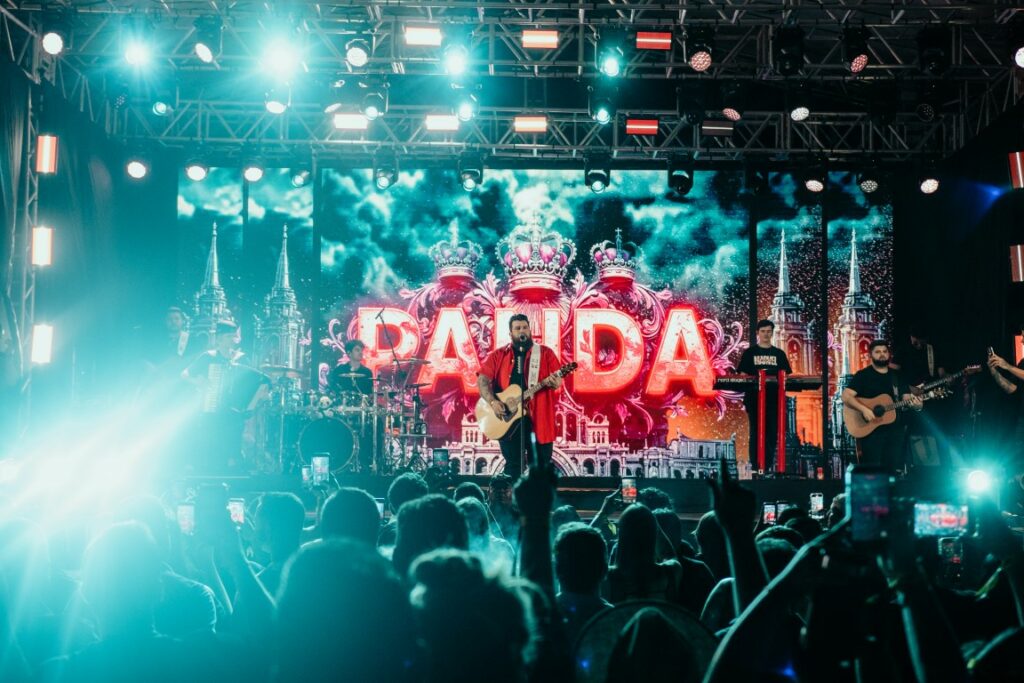 Show de Panda reúne cerca de 2,4 mil pessoas e movimenta Amambai no sábado (07)