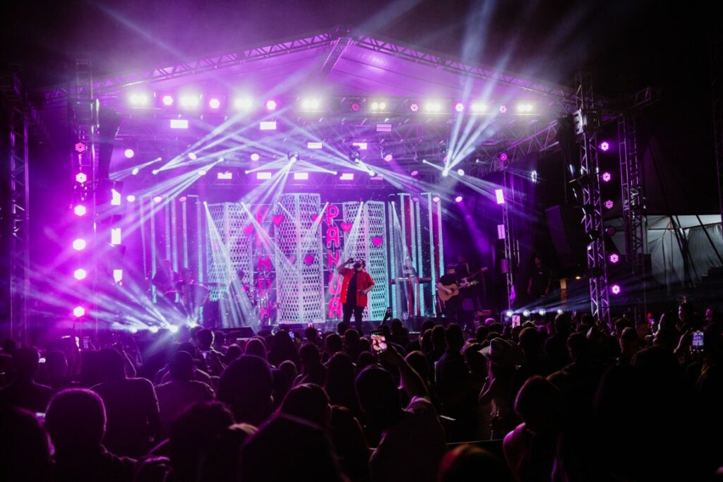 Show de Panda reúne cerca de 2,4 mil pessoas e movimenta Amambai no sábado (07)