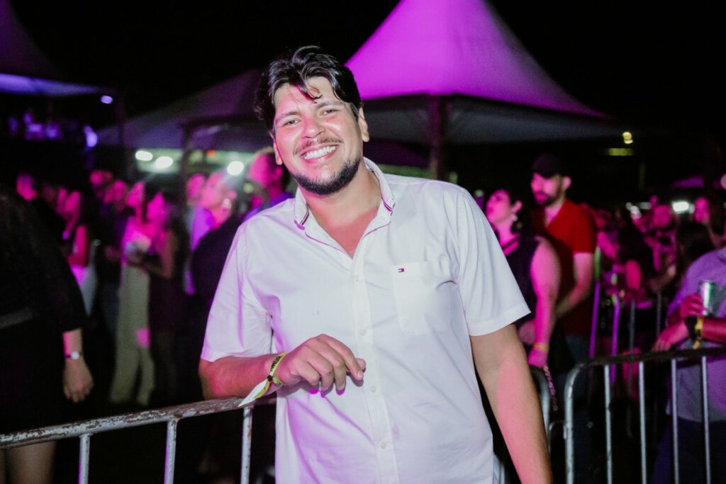 Show de Panda reúne cerca de 2,4 mil pessoas e movimenta Amambai no sábado (07)