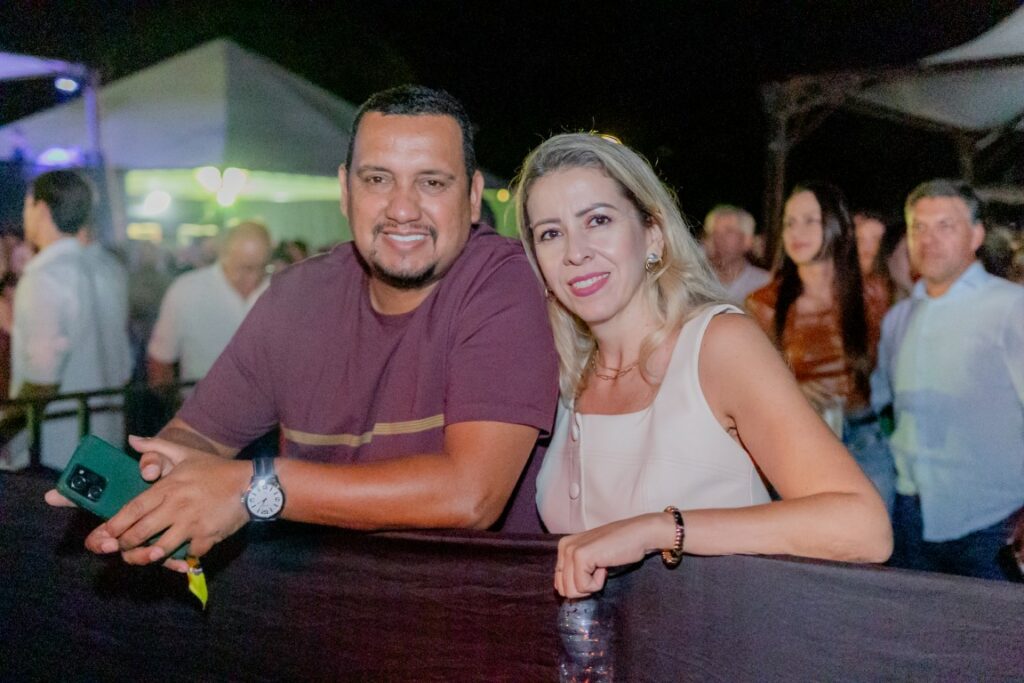 Show de Panda reúne cerca de 2,4 mil pessoas e movimenta Amambai no sábado (07)