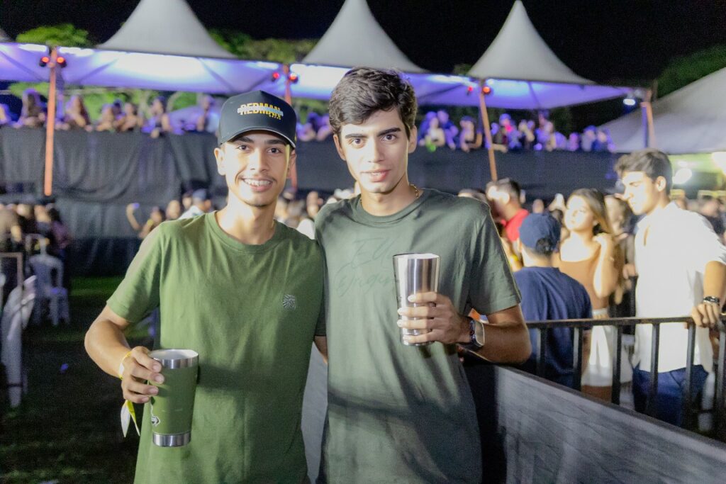 Show de Panda reúne cerca de 2,4 mil pessoas e movimenta Amambai no sábado (07)