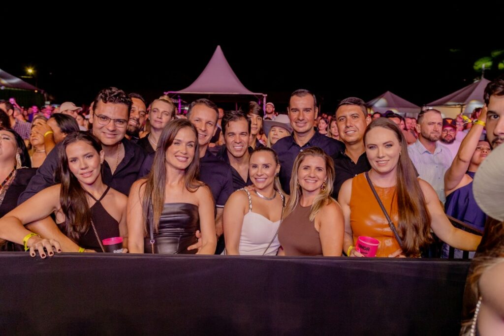 Show de Panda reúne cerca de 2,4 mil pessoas e movimenta Amambai no sábado (07)