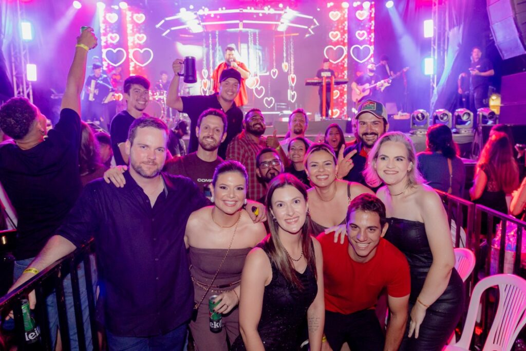 Show de Panda reúne cerca de 2,4 mil pessoas e movimenta Amambai no sábado (07)