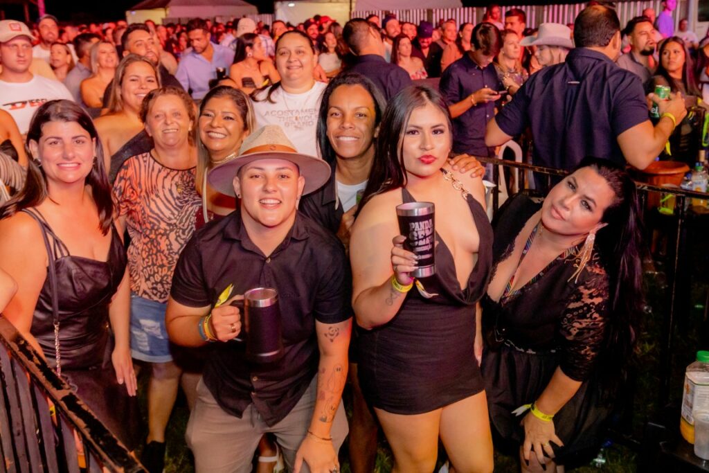 Show de Panda reúne cerca de 2,4 mil pessoas e movimenta Amambai no sábado (07)