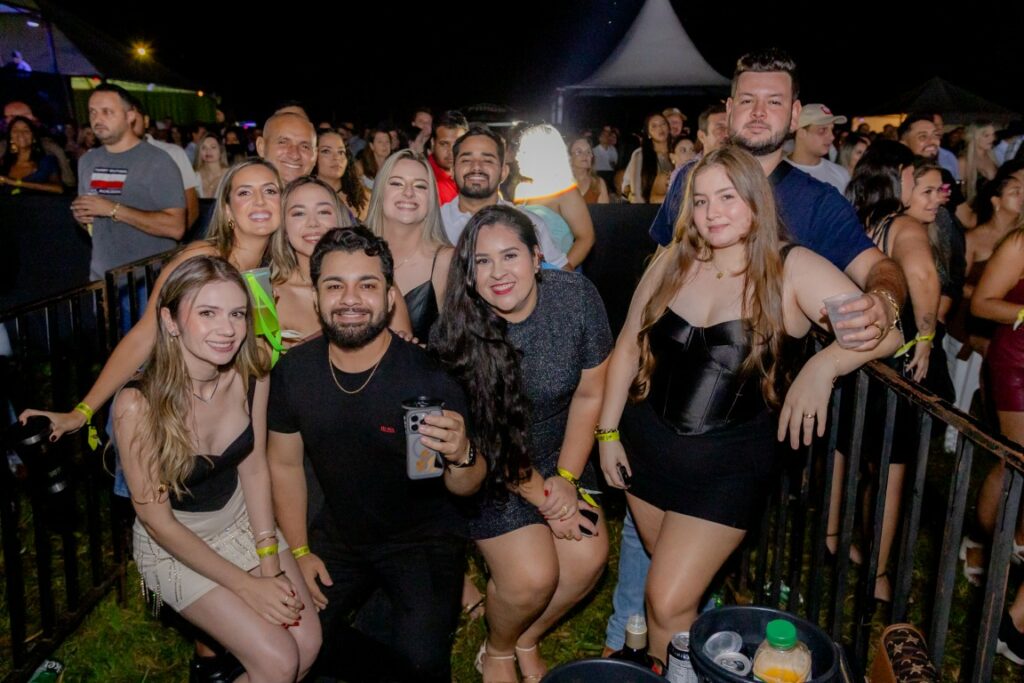 Show de Panda reúne cerca de 2,4 mil pessoas e movimenta Amambai no sábado (07)