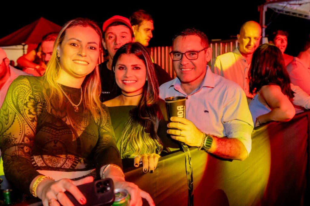 Show de Panda reúne cerca de 2,4 mil pessoas e movimenta Amambai no sábado (07)