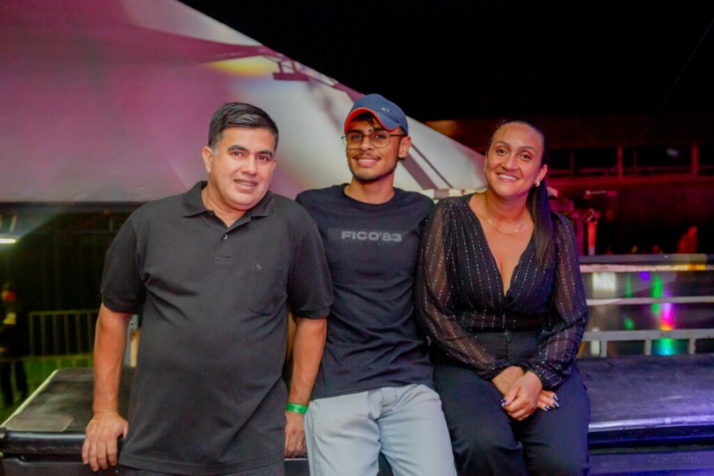 Show de Panda reúne cerca de 2,4 mil pessoas e movimenta Amambai no sábado (07)