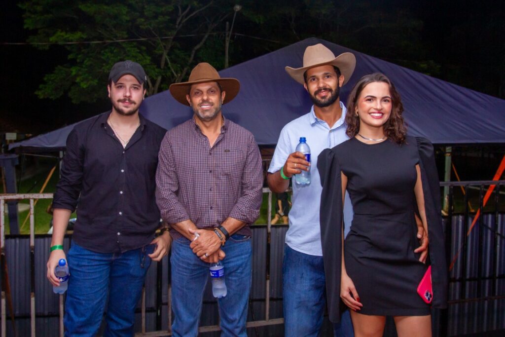 Show de Panda reúne cerca de 2,4 mil pessoas e movimenta Amambai no sábado (07)