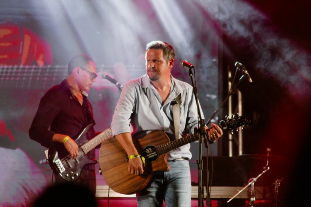 Show de Panda reúne cerca de 2,4 mil pessoas e movimenta Amambai no sábado (07)