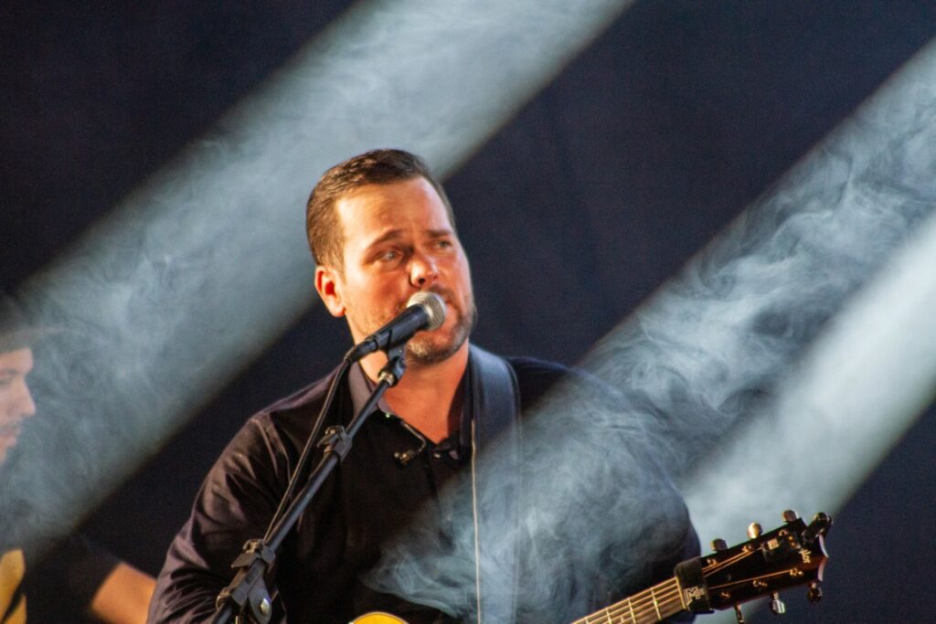 Show de Panda reúne cerca de 2,4 mil pessoas e movimenta Amambai no sábado (07)