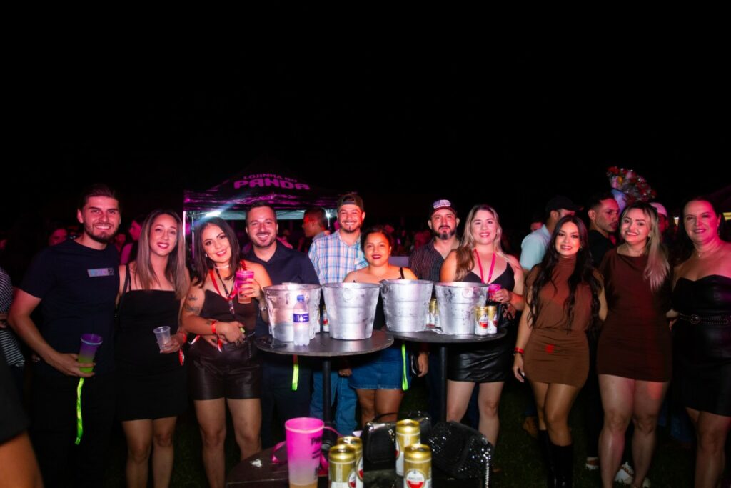 Show de Panda reúne cerca de 2,4 mil pessoas e movimenta Amambai no sábado (07)