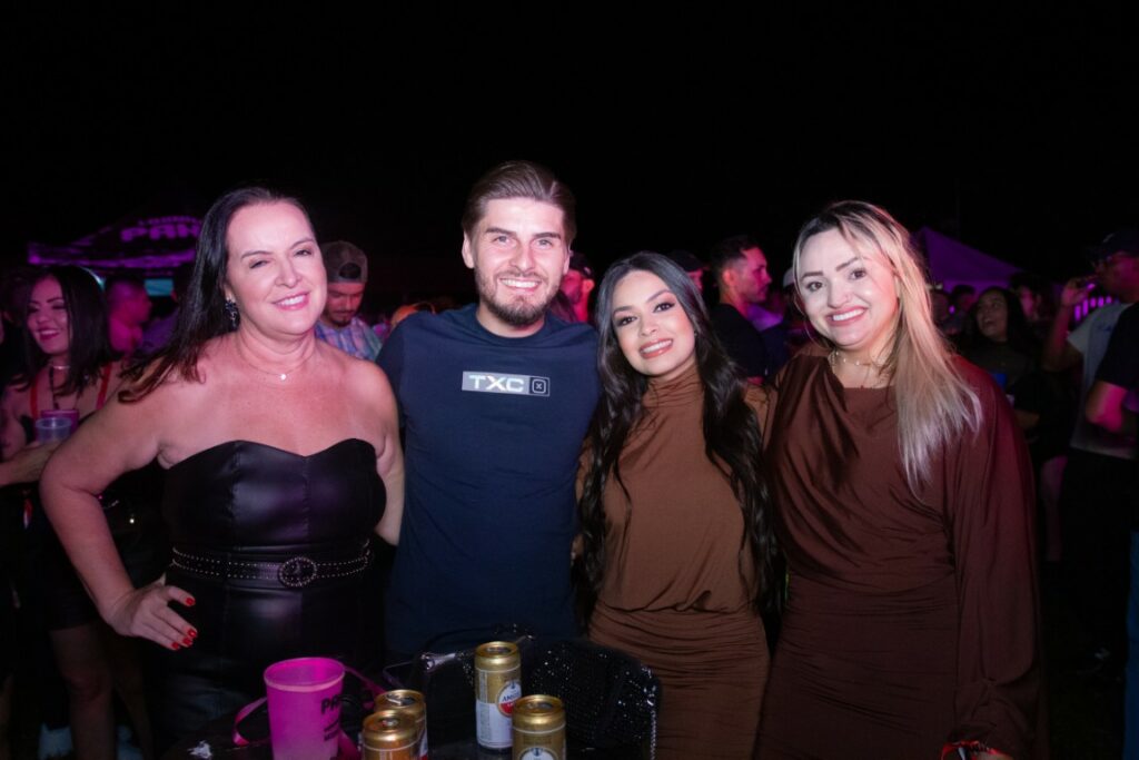 Show de Panda reúne cerca de 2,4 mil pessoas e movimenta Amambai no sábado (07)