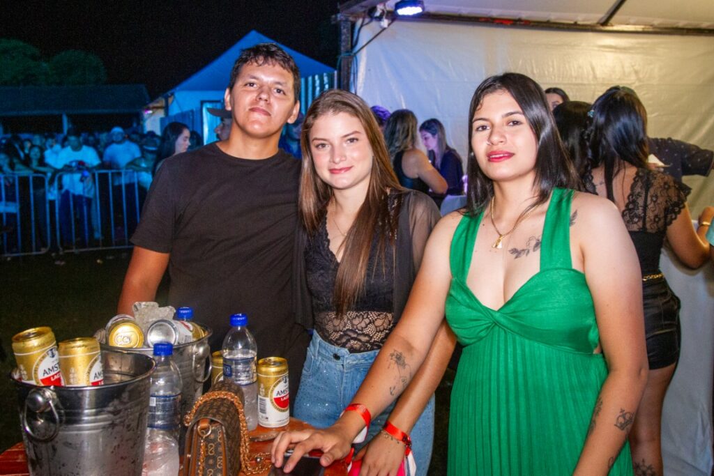 Show de Panda reúne cerca de 2,4 mil pessoas e movimenta Amambai no sábado (07)