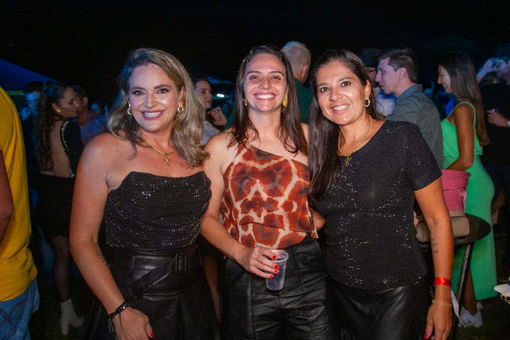 Show de Panda reúne cerca de 2,4 mil pessoas e movimenta Amambai no sábado (07)