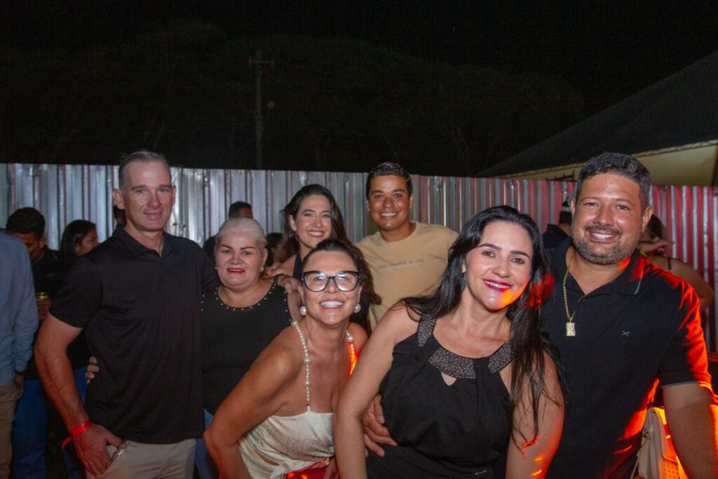 Show de Panda reúne cerca de 2,4 mil pessoas e movimenta Amambai no sábado (07)