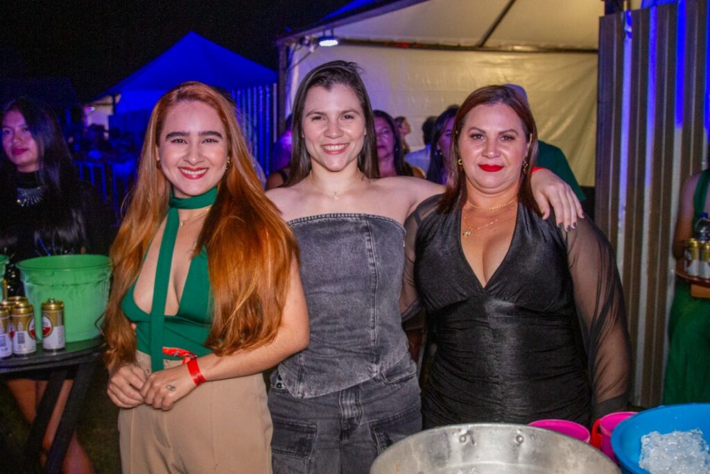 Show de Panda reúne cerca de 2,4 mil pessoas e movimenta Amambai no sábado (07)