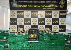 DOF apreende 900 quilos de drogas em meio a carga de açúcar