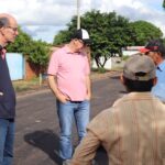 O asfalto na Vila Cristina já começa a se tornar realidade, marcando um importante avanço na infraestrutura urbana da região
