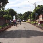 O asfalto na Vila Cristina já começa a se tornar realidade, marcando um importante avanço na infraestrutura urbana da região