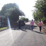 O asfalto na Vila Cristina já começa a se tornar realidade, marcando um importante avanço na infraestrutura urbana da região