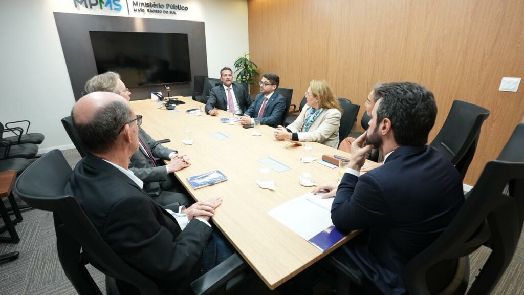 Prefeito Sérgio Barbosa participa da assinatura de cooperação entre Prefeitura e Ministério Público para fortalecimento da proteção às vítimas de crimes violentos Prefeito Sérgio Barbosa participa da assinatura de cooperação entre Prefeitura e Ministério Público para fortalecimento da proteção às vítimas de crimes violentos