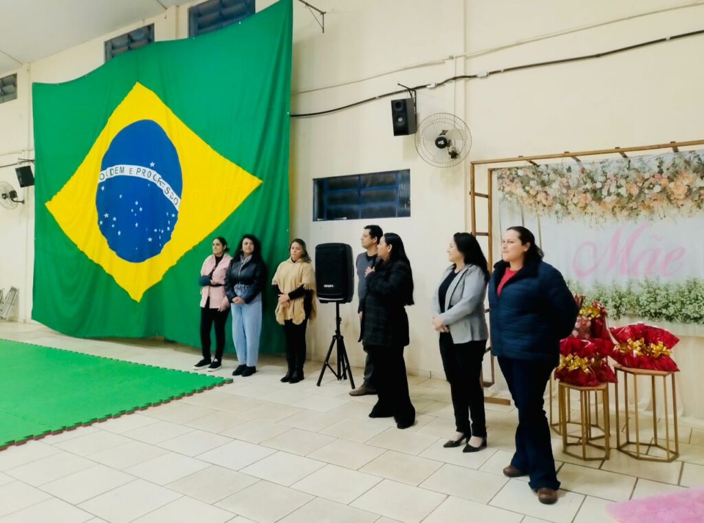Centro da Juventude realiza evento especial em homenagem ao Dia das Mães em Amambai Centro da Juventude realiza evento especial em homenagem ao Dia das Mães em Amambai