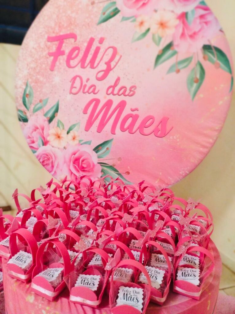 Centro da Juventude realiza evento especial em homenagem ao Dia das Mães em Amambai Centro da Juventude realiza evento especial em homenagem ao Dia das Mães em Amambai
