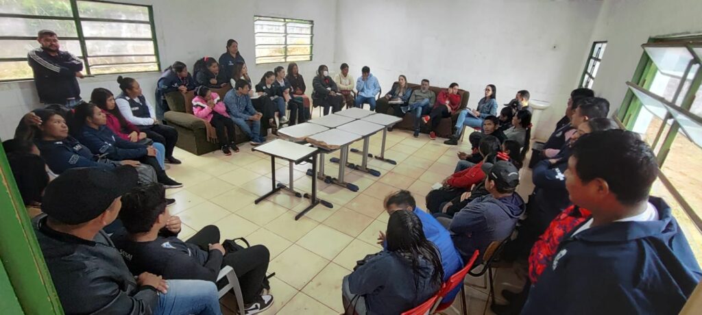 CAPS Itinerante leva atendimento em saúde mental às aldeias indígenas CAPS Itinerante leva atendimento em saúde mental às aldeias indígenas
