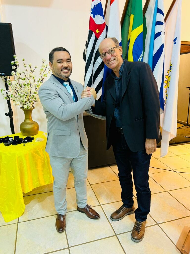 Prefeito Sérgio Barbosa participa da posse da nova diretoria do Rotary Club de Amambai Prefeito Sérgio Barbosa participa da posse da nova diretoria do Rotary Club de Amambai