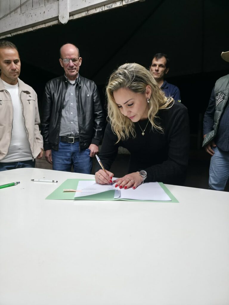 Prefeitura de Amambai firma convênio com o CTG Sentinela de Amambai para realização do 35º FEGAMS