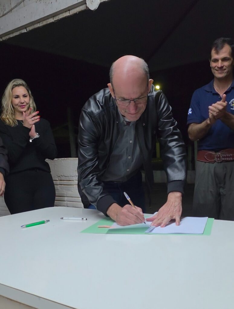 Prefeitura de Amambai firma convênio com o CTG Sentinela de Amambai para realização do 35º FEGAMS