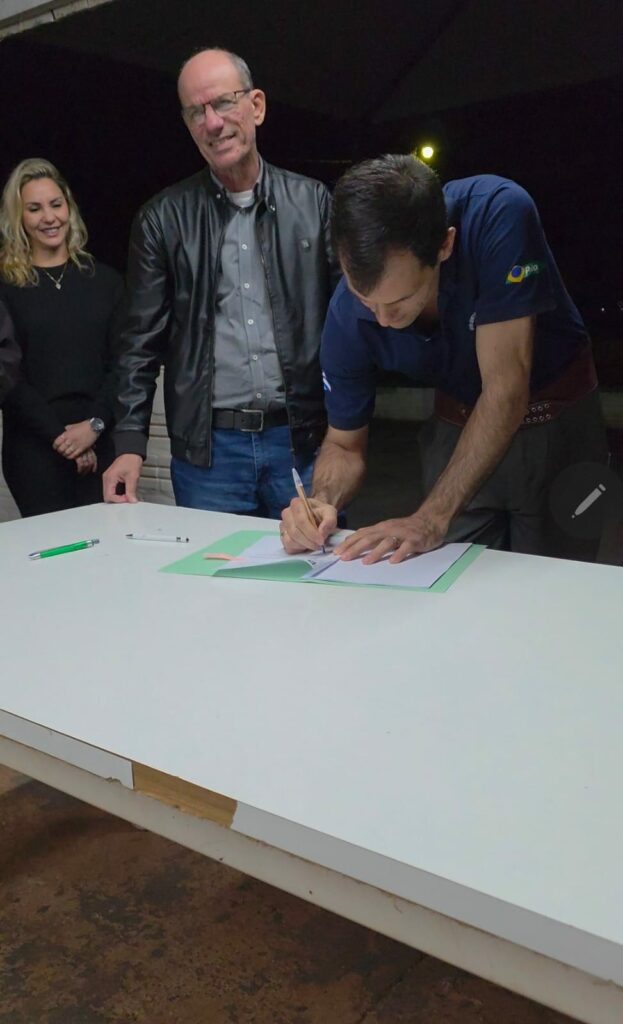 Prefeitura de Amambai firma convênio com o CTG Sentinela de Amambai para realização do 35º FEGAMS