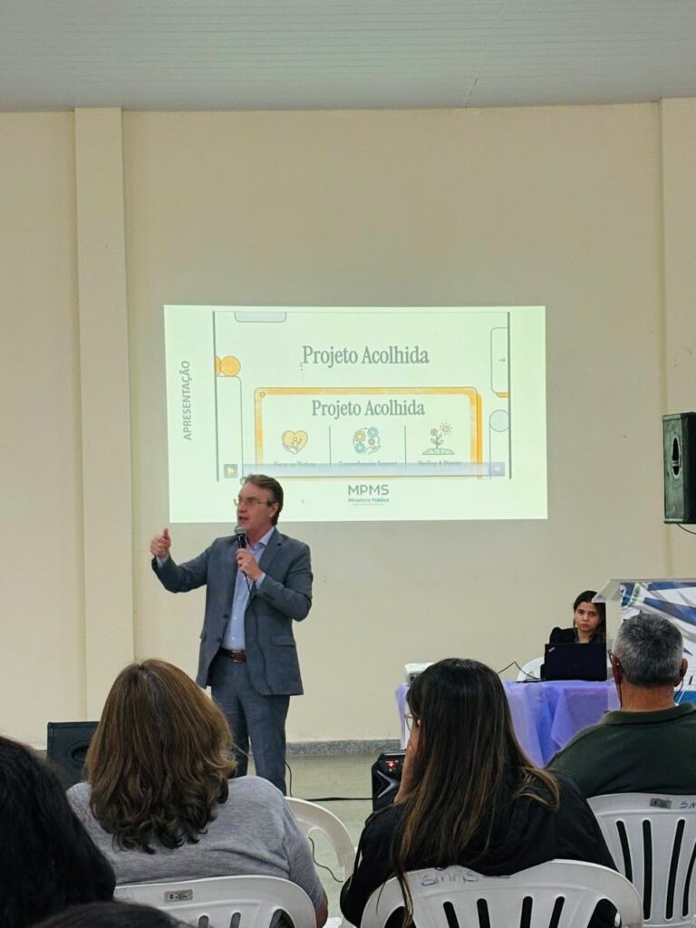 Servidores municipais participam de capacitação do Projeto Acolhida em Amambai