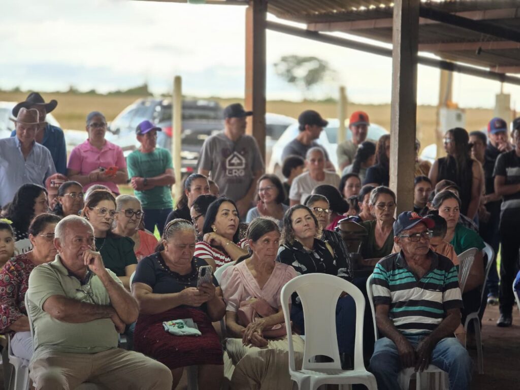 Uma conquista histórica para as famílias que vivem e produzem no Assentamento Guanabara Uma conquista histórica para as famílias que vivem e produzem no Assentamento Guanabara