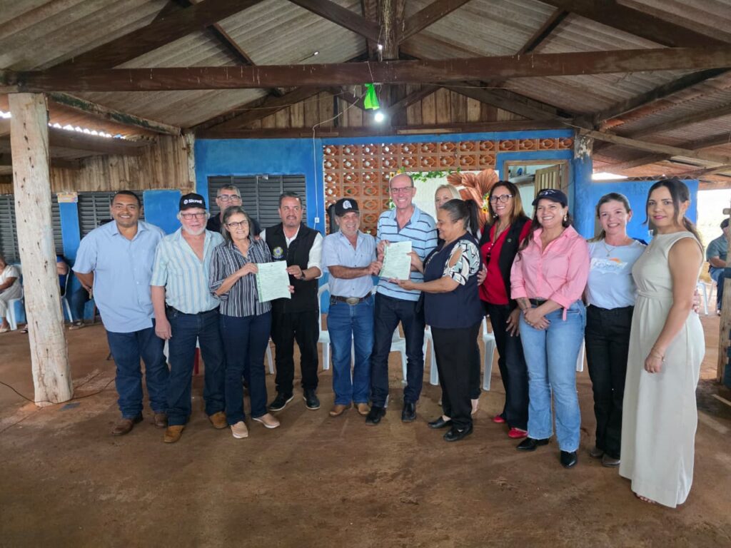 Uma conquista histórica para as famílias que vivem e produzem no Assentamento Guanabara Uma conquista histórica para as famílias que vivem e produzem no Assentamento Guanabara