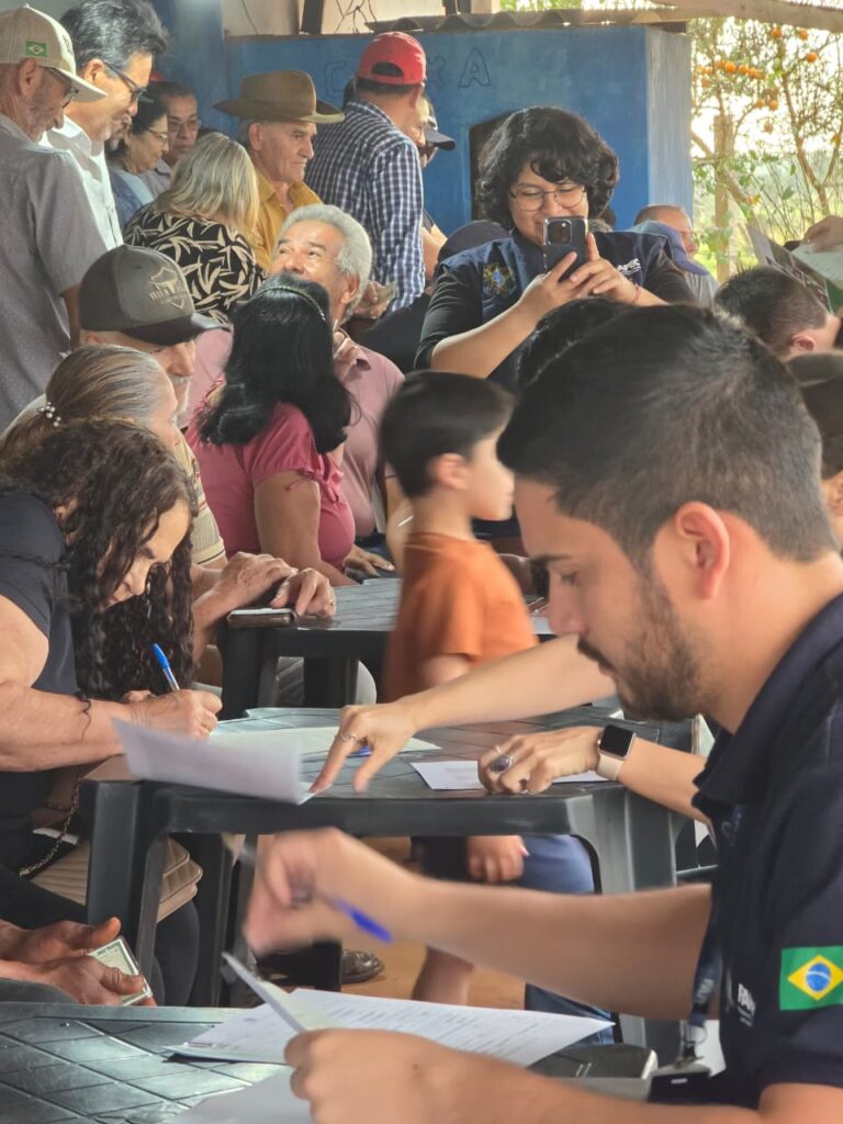 Uma conquista histórica para as famílias que vivem e produzem no Assentamento Guanabara Uma conquista histórica para as famílias que vivem e produzem no Assentamento Guanabara