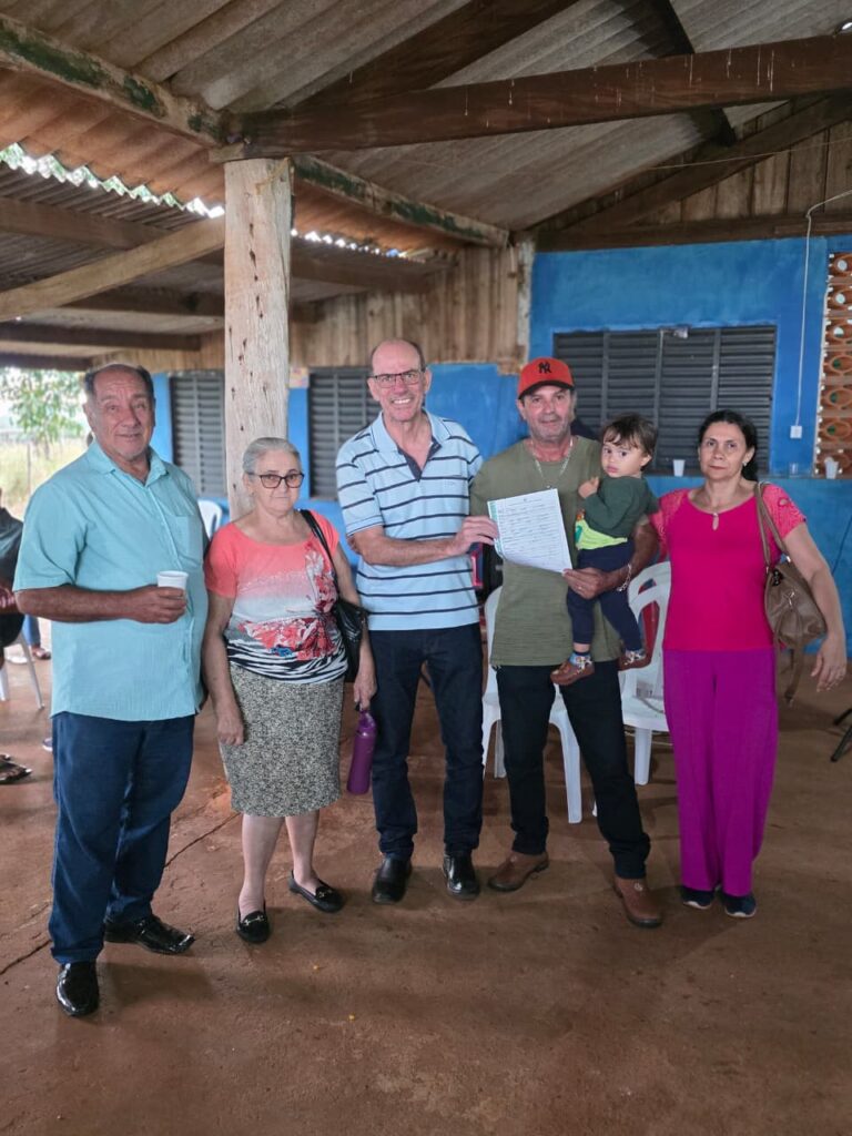 Uma conquista histórica para as famílias que vivem e produzem no Assentamento Guanabara Uma conquista histórica para as famílias que vivem e produzem no Assentamento Guanabara