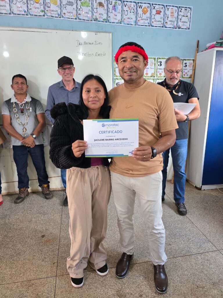Empretec Indígena é concluído com sucesso na Aldeia Limão Verde em Amambai Empretec Indígena é concluído com sucesso na Aldeia Limão Verde em Amambai