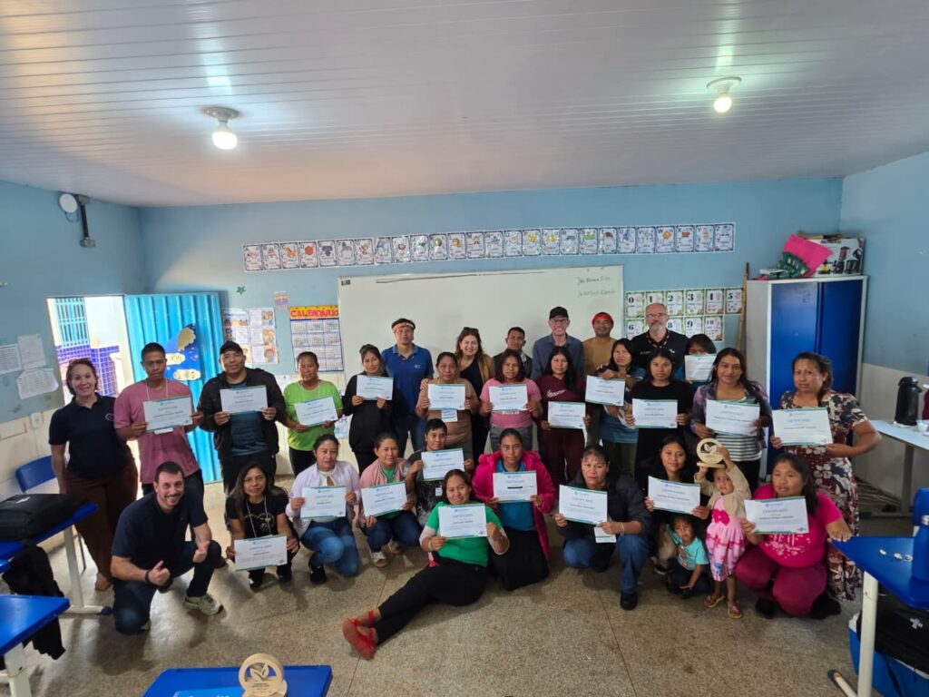 Empretec Indígena é concluído com sucesso na Aldeia Limão Verde em Amambai Empretec Indígena é concluído com sucesso na Aldeia Limão Verde em Amambai